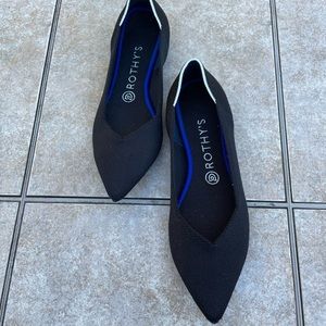 ROTHY'S Black Pointed Toe Shoe